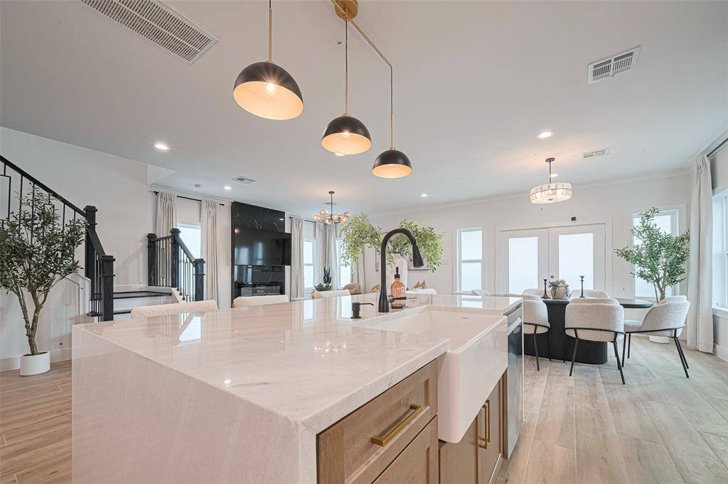 1011 New Jordan Lane, Cypress, TX 77429