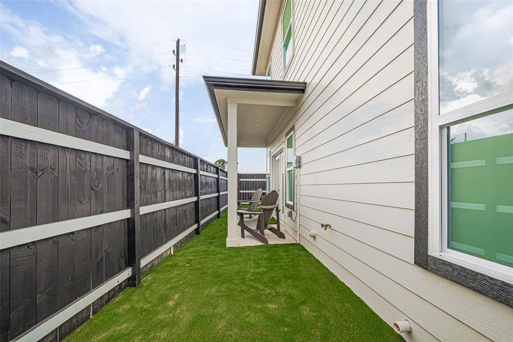 1011 New Jordan Lane, Cypress, TX 77429