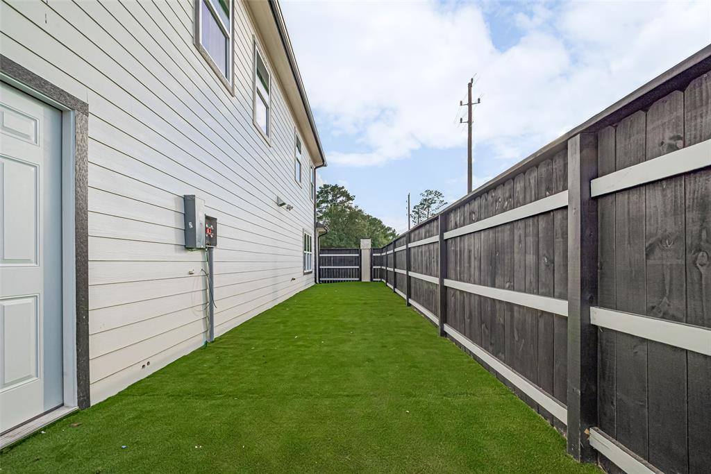 1011 New Jordan Lane, Cypress, TX 77429