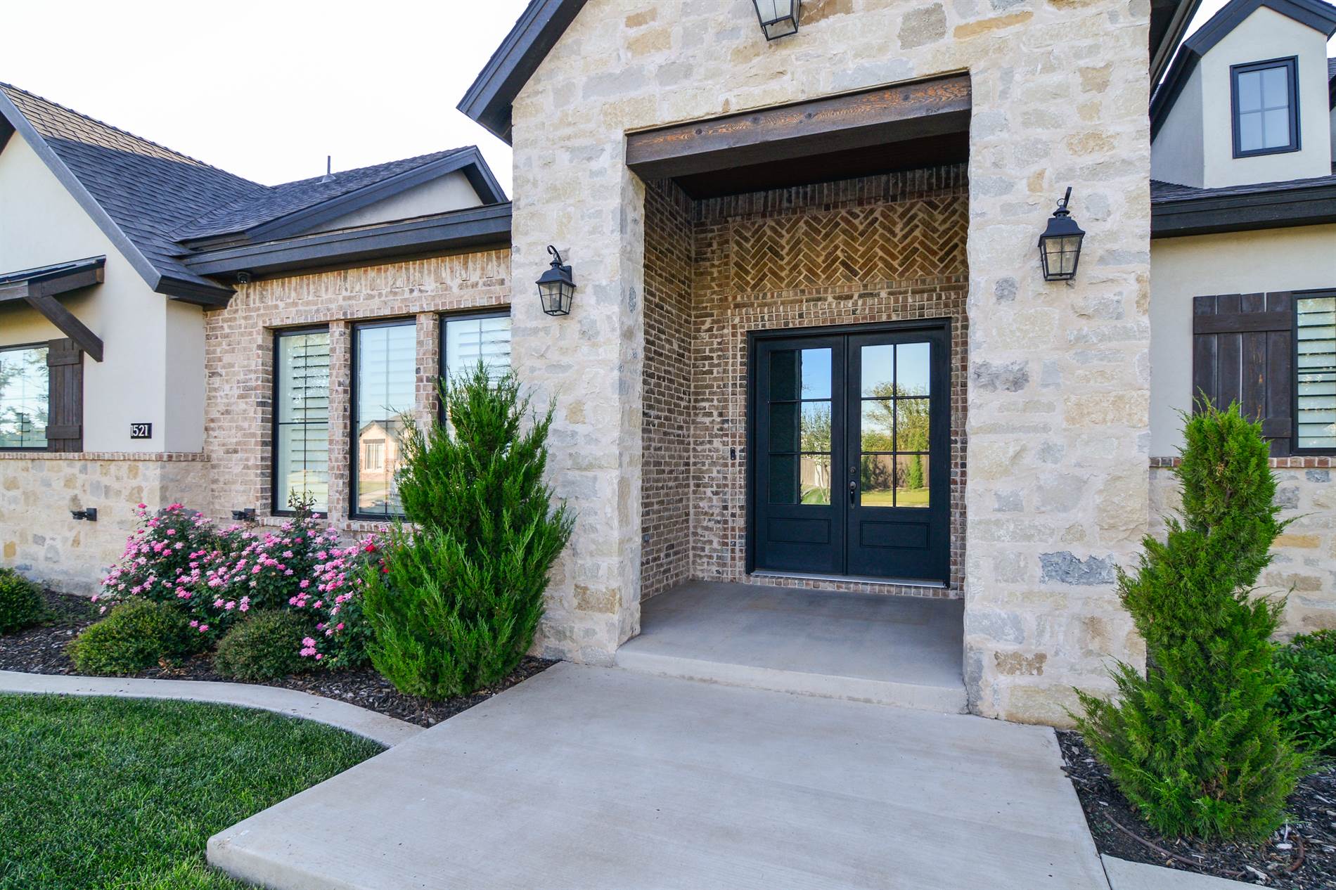 1521 Churchill Avenue, Wolfforth, TX 79382