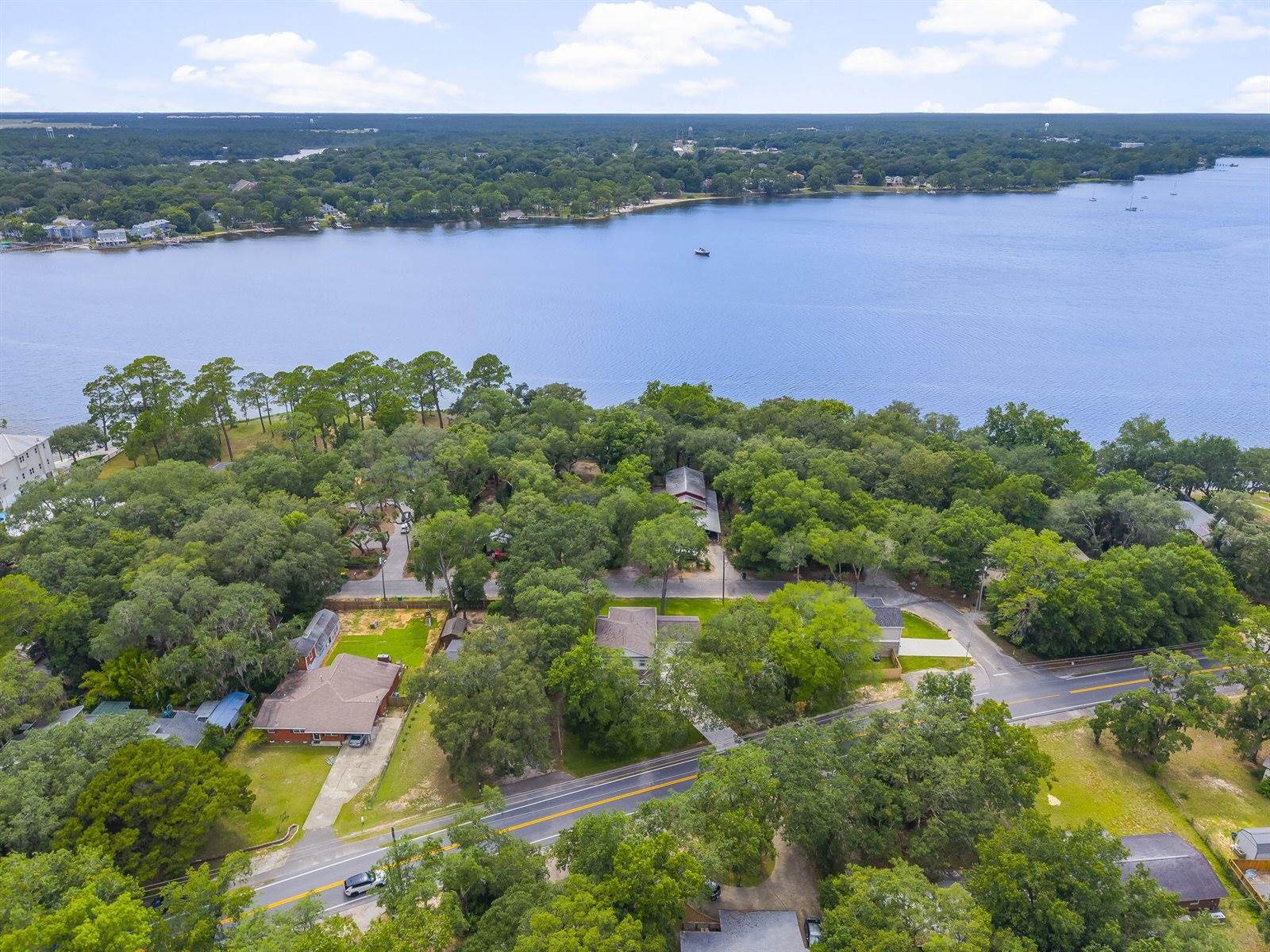 1001 Bayshore Drive, Niceville, FL 32578