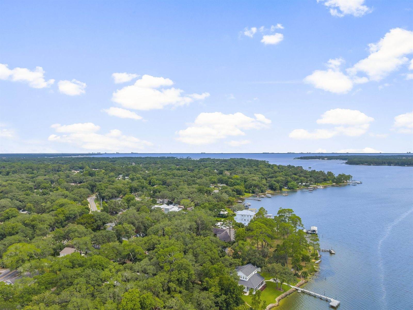 1001 Bayshore Drive, Niceville, FL 32578