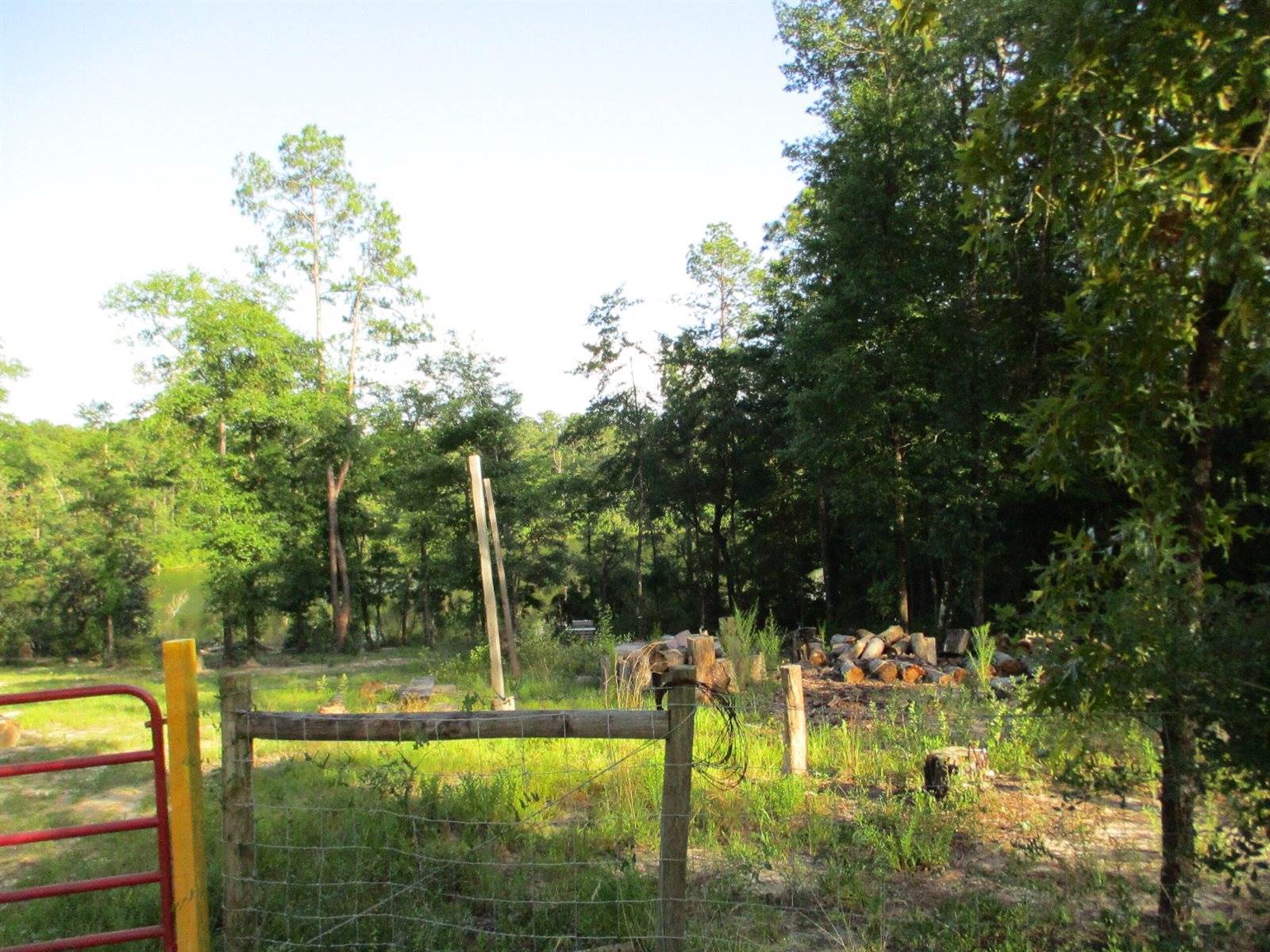 5410 Fawn Lake Road, Crestview, FL 32539