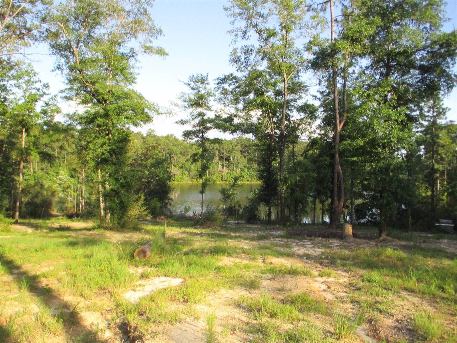 5410 Fawn Lake Road, Crestview, FL 32539