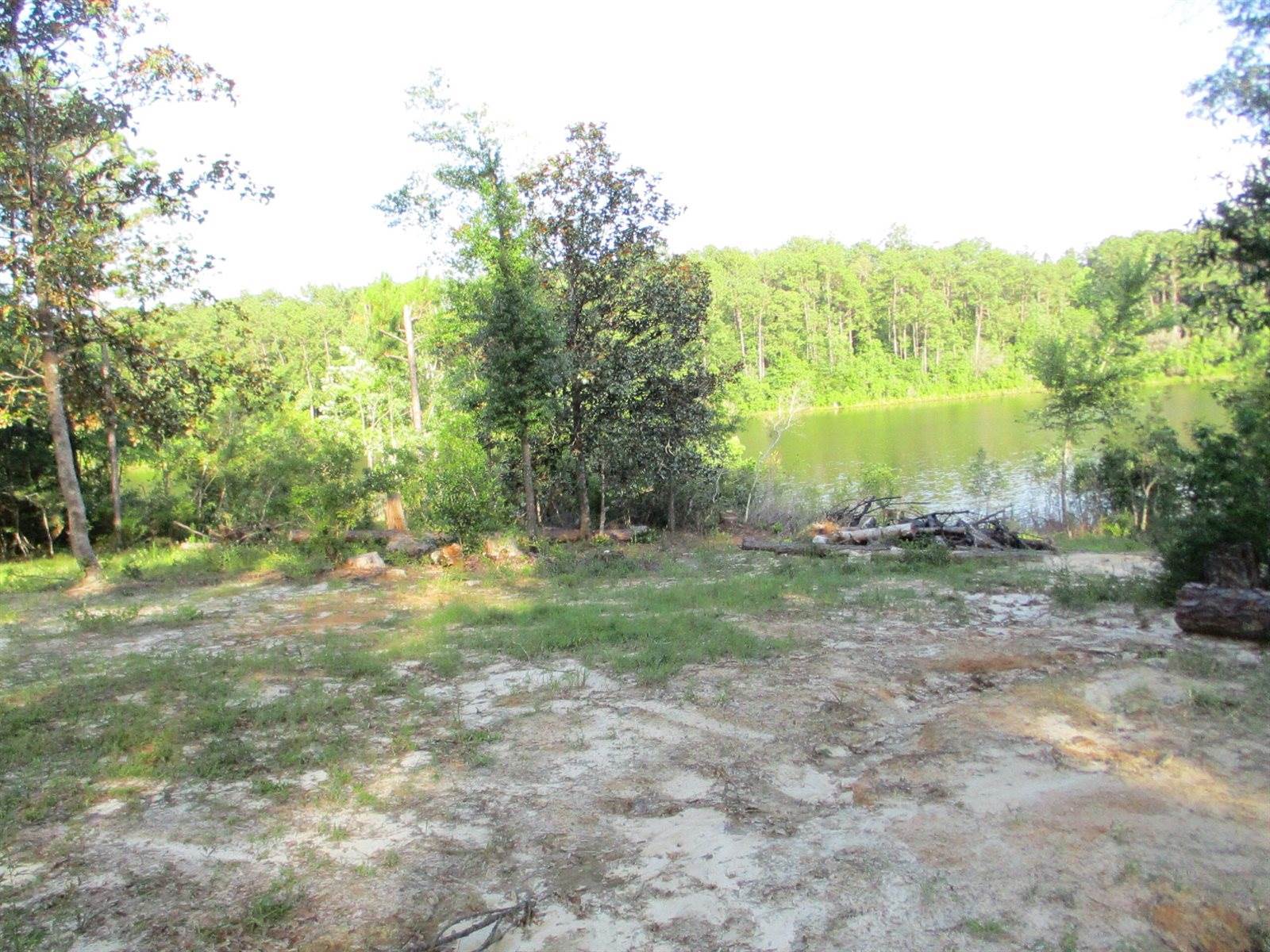 5410 Fawn Lake Road, Crestview, FL 32539