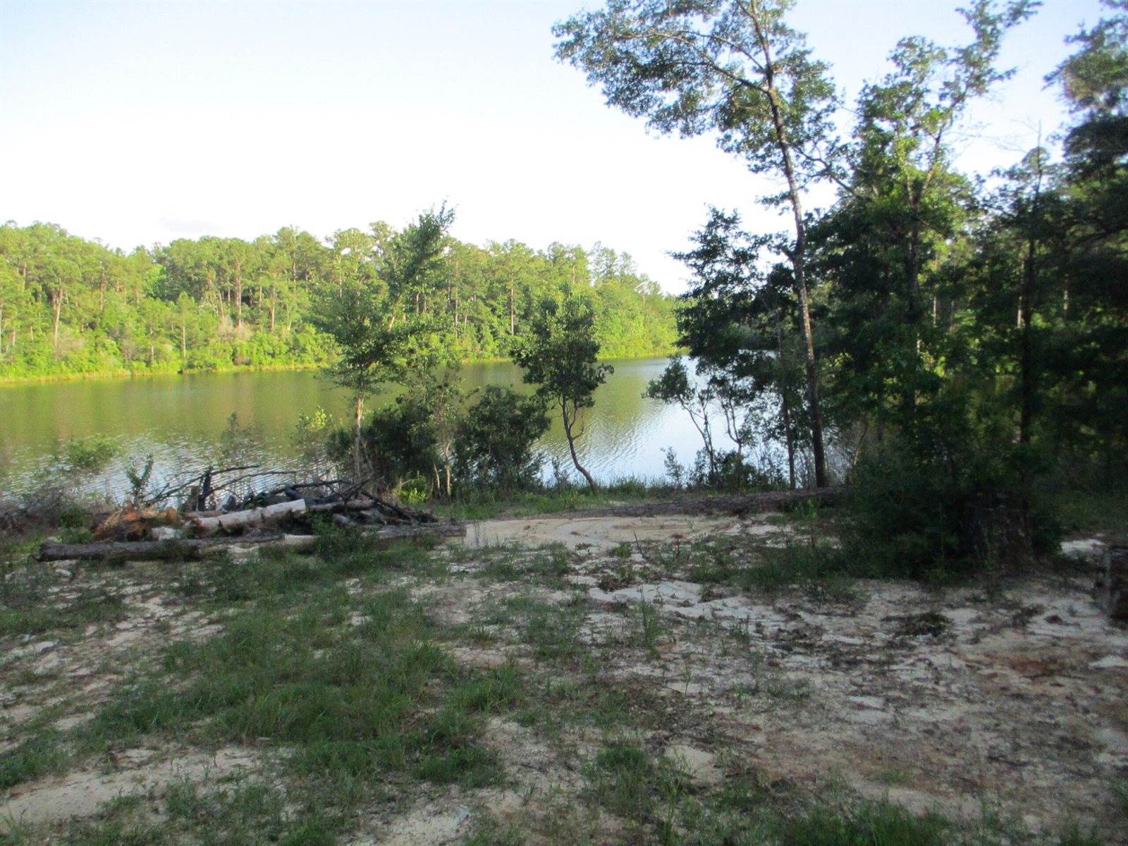 5410 Fawn Lake Road, Crestview, FL 32539