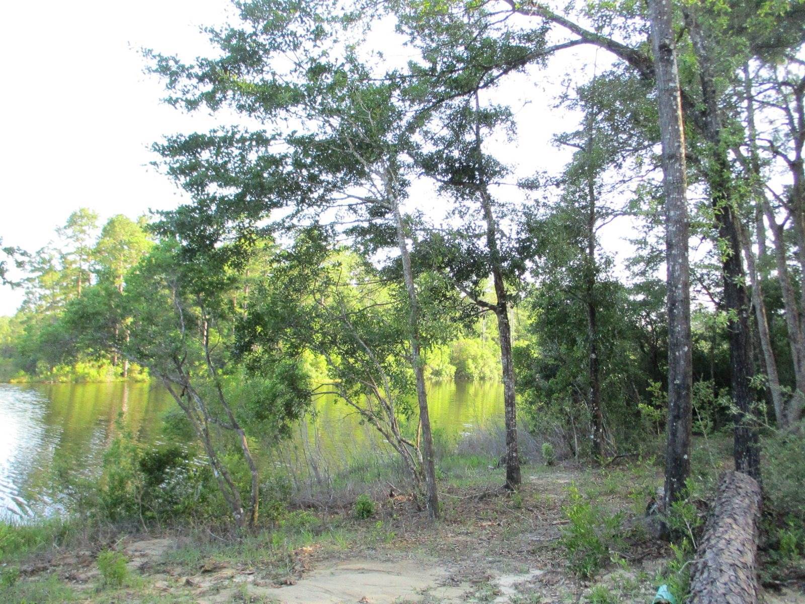 5410 Fawn Lake Road, Crestview, FL 32539