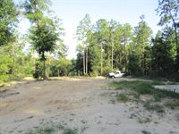 5410 Fawn Lake Road, Crestview, FL 32539