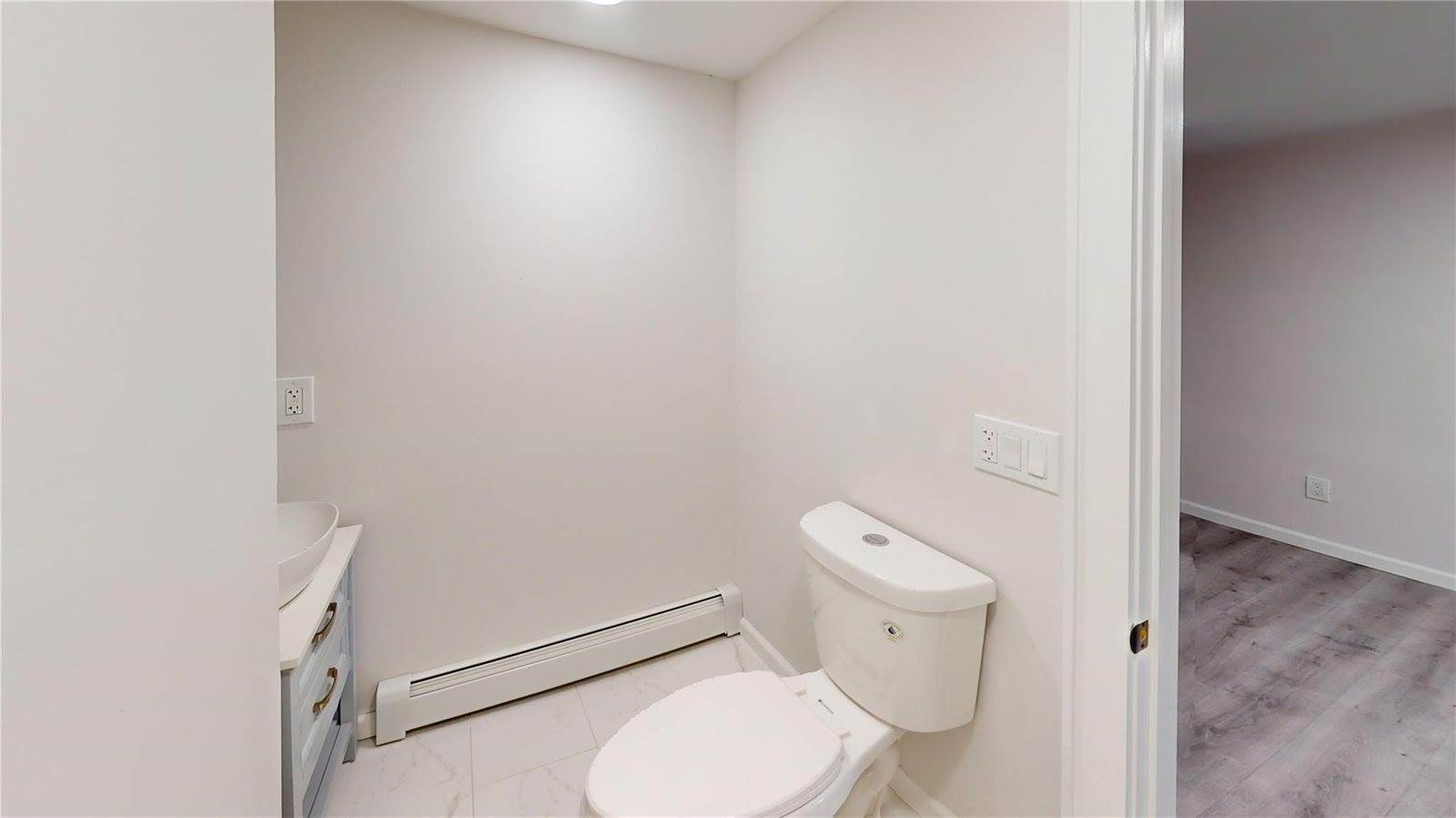 59 Rhoda Avenue, N Babylon, NY 11703