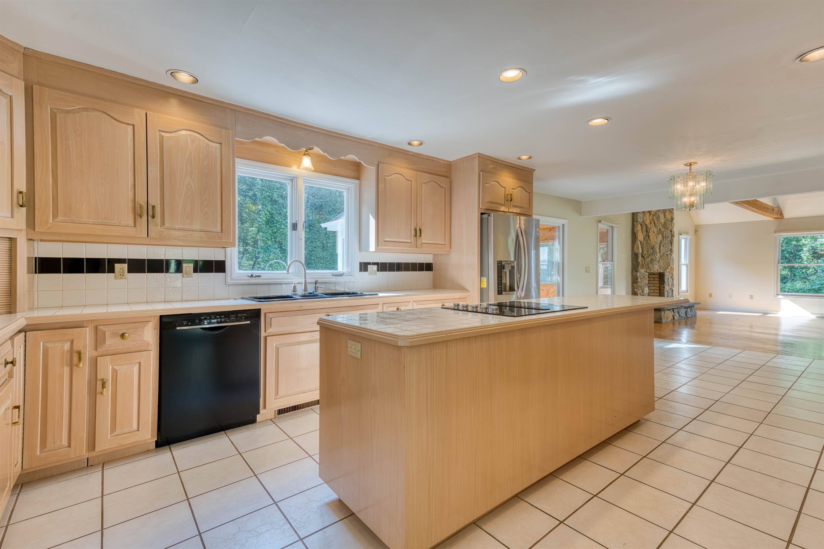 20 Topaz, Trumbull, CT 06611