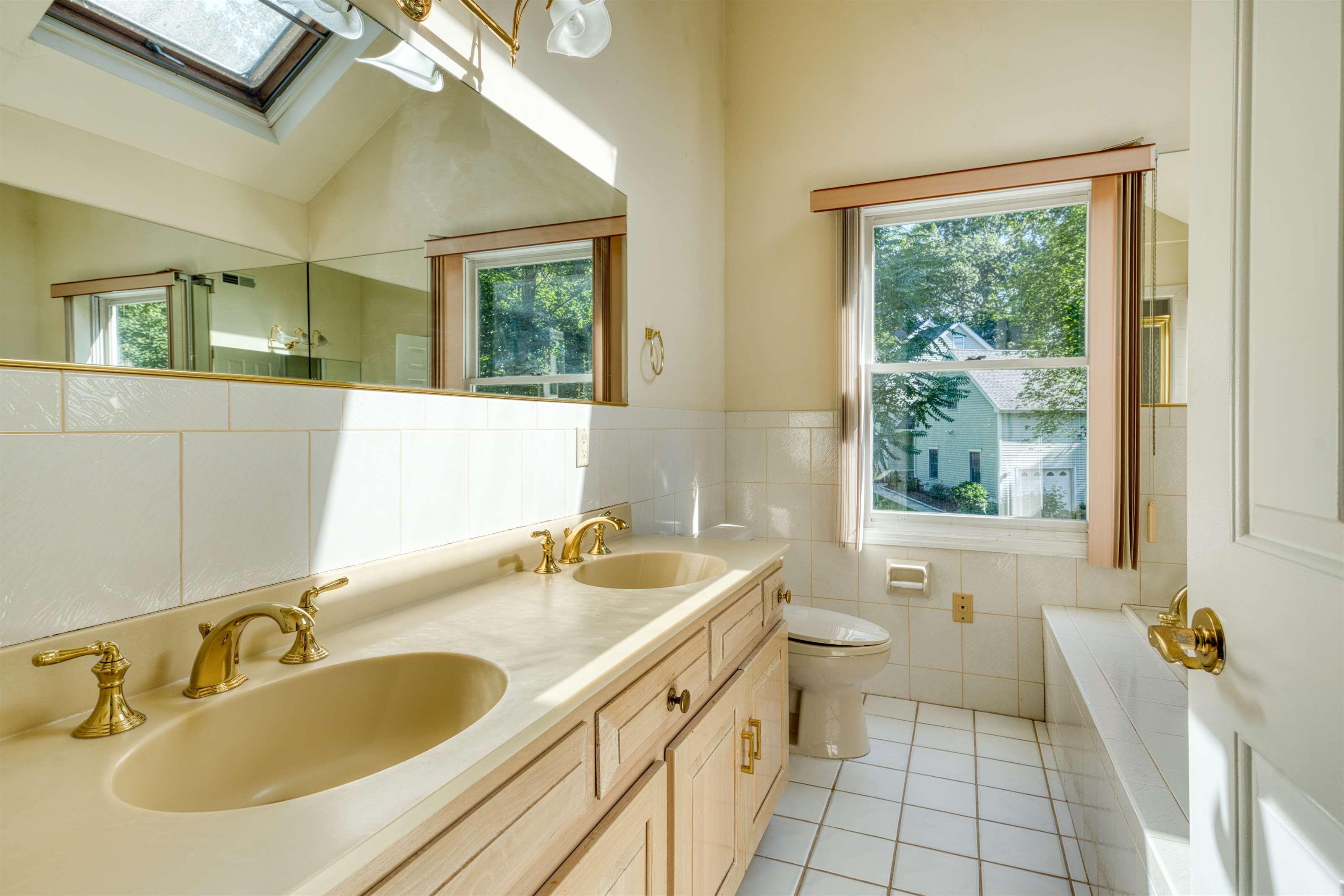 20 Topaz, Trumbull, CT 06611