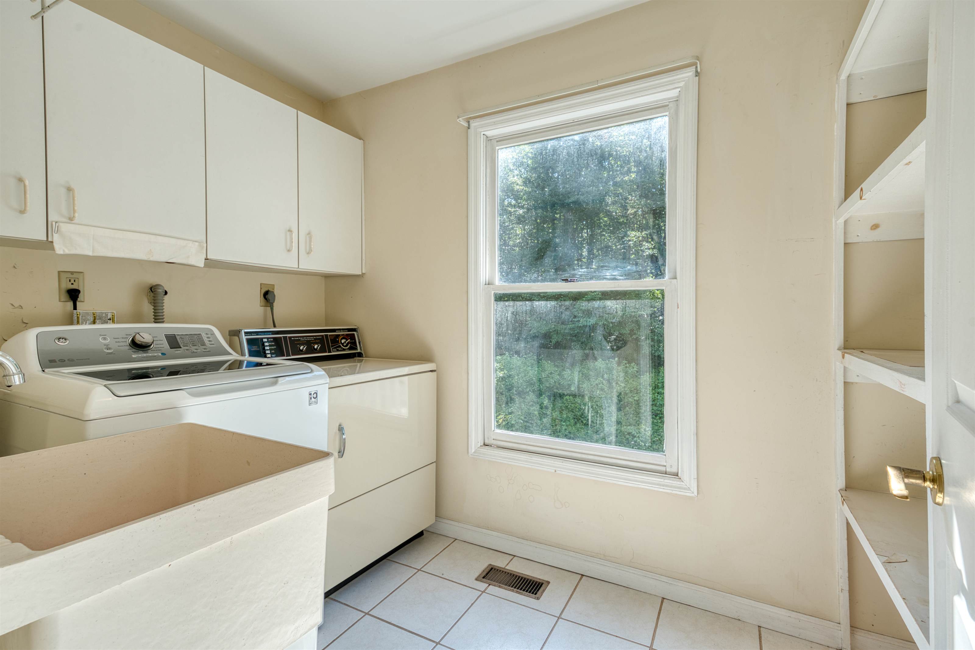 20 Topaz, Trumbull, CT 06611