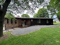 1004 East Street, Marathon, WI 54448