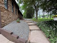 1004 East Street, Marathon, WI 54448