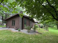 1004 East Street, Marathon, WI 54448