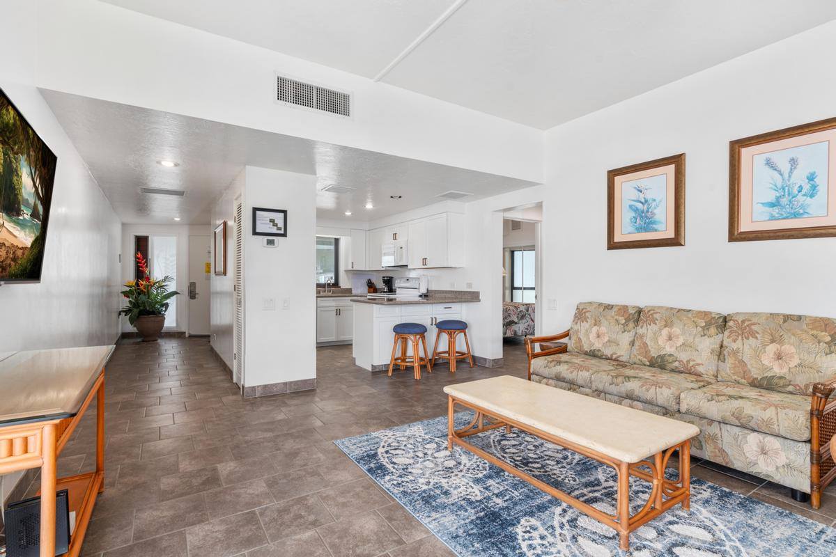 75-6040 Alii Dr, #207, Kailua-Kona, HI 96740
