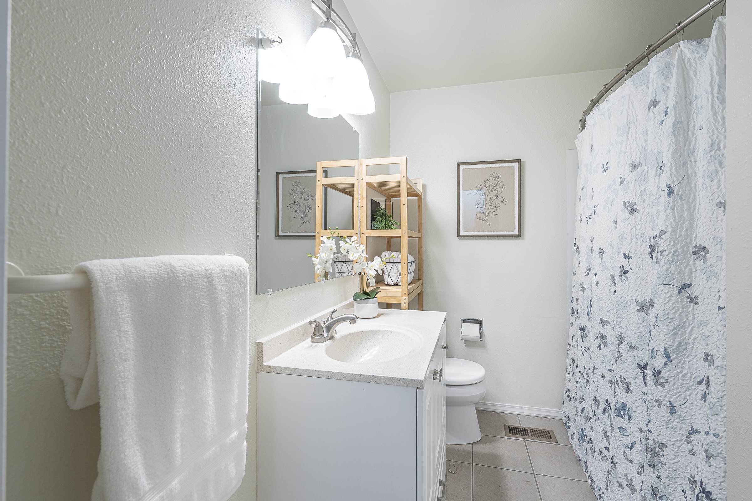 1209 38th Av, Albany, OR 97322