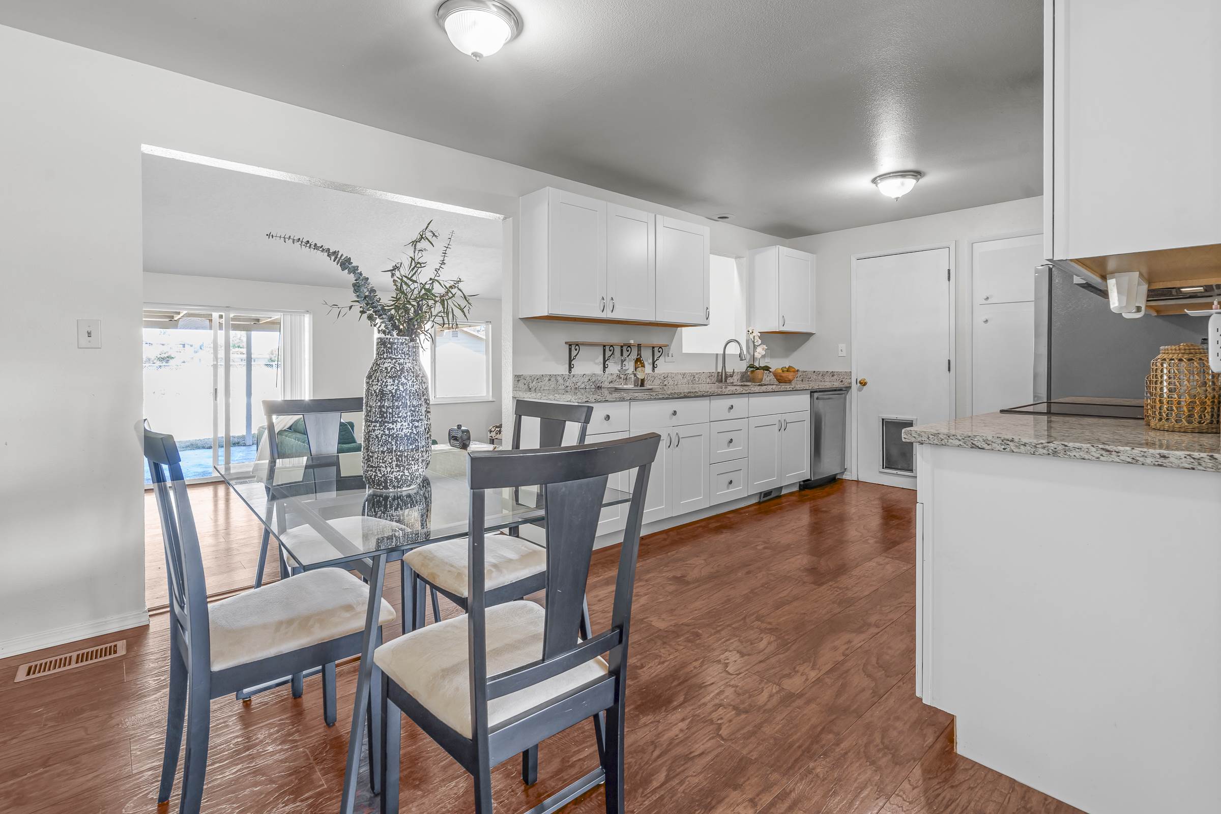 1209 38th Av, Albany, OR 97322