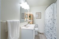 1209 38th Av, Albany, OR 97322