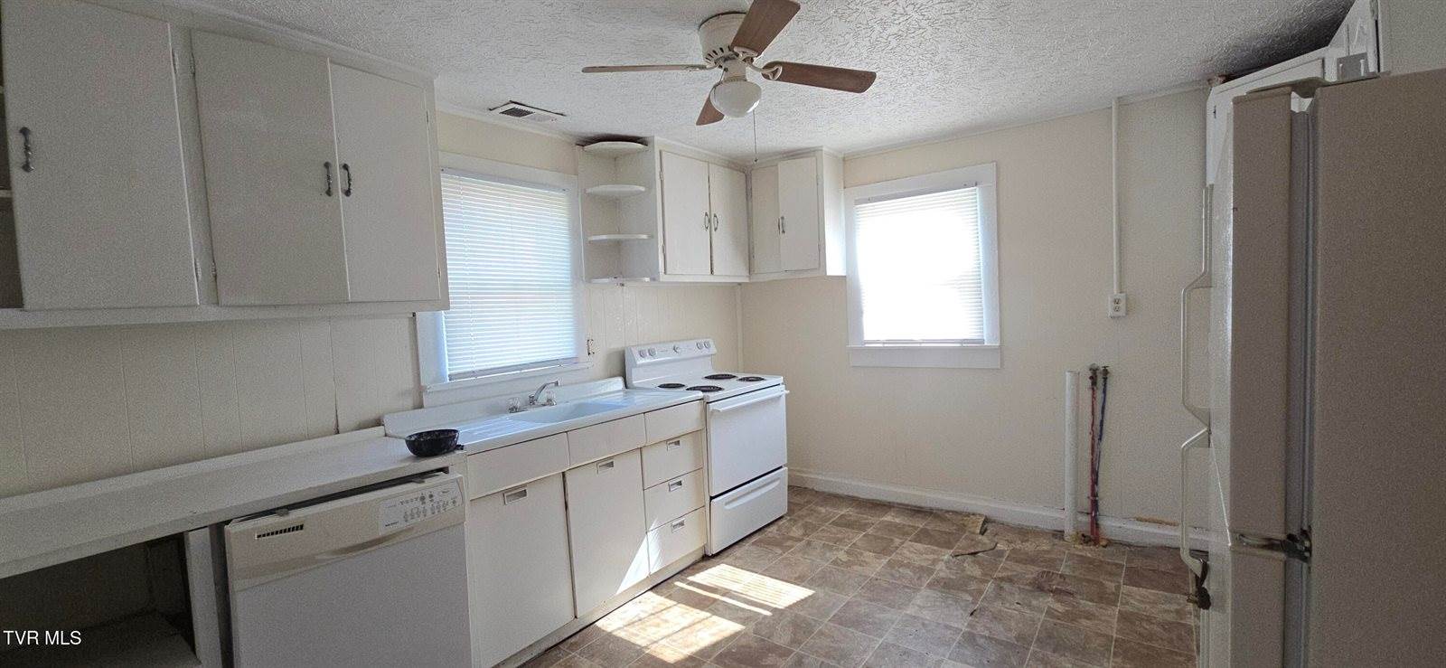 3137 Bloomingdale Road, Kingsport, TN 37660