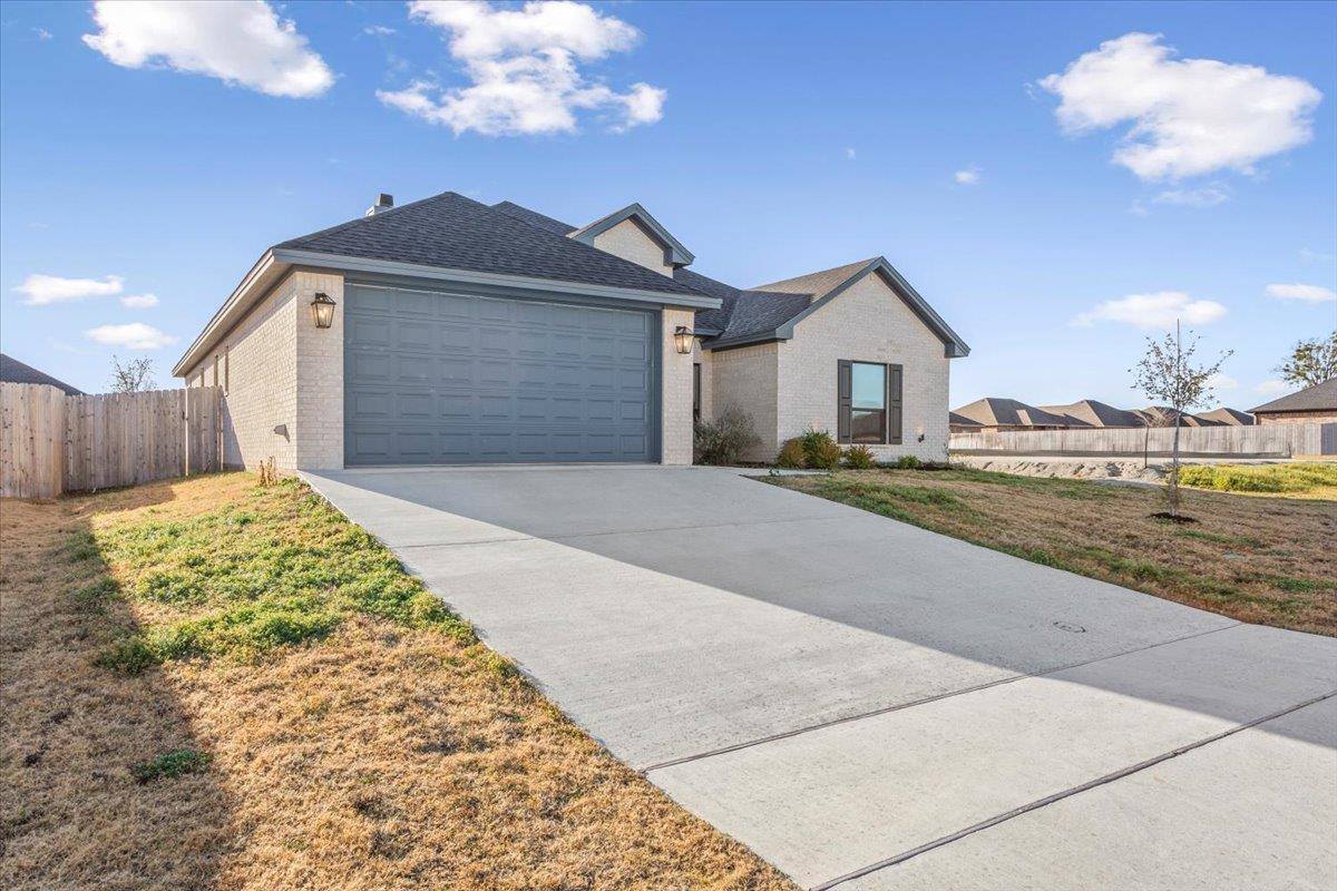 5404 Black Horse Ct, Waco, TX 76708