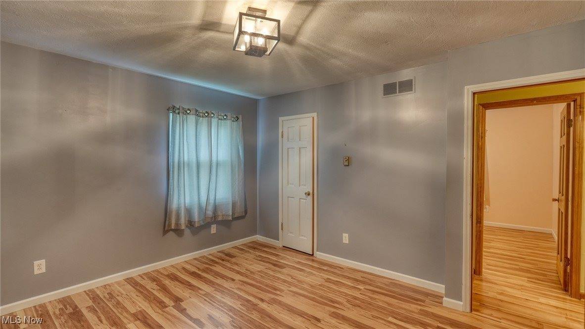 3126 Harding Lane, Cambridge, OH 43725