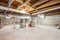 610 W 4th St, Tipton, IA 52772