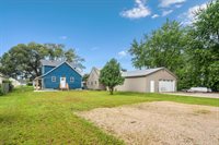 610 W 4th St, Tipton, IA 52772