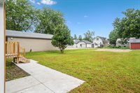 610 W 4th St, Tipton, IA 52772