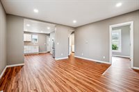 610 W 4th St, Tipton, IA 52772