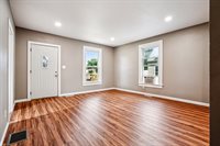 610 W 4th St, Tipton, IA 52772