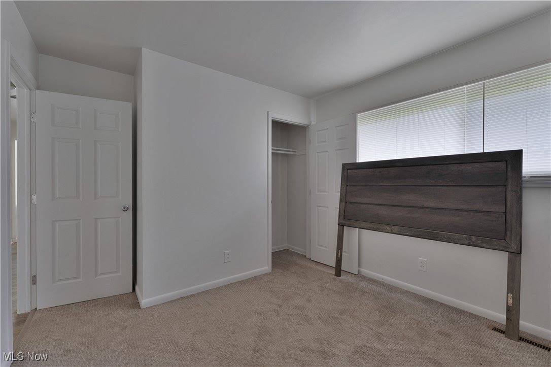 476 Blossom Avenue, Campbell, OH 44405