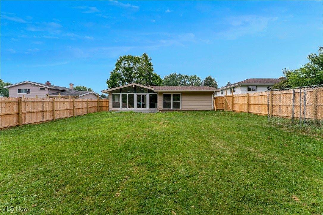 476 Blossom Avenue, Campbell, OH 44405