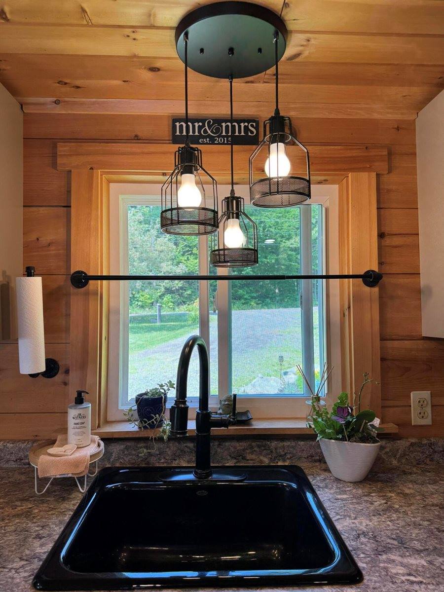 12 Beech Ridge Drive, Abbot, ME 04406