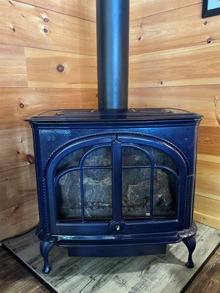 12 Beech Ridge Drive, Abbot, ME 04406