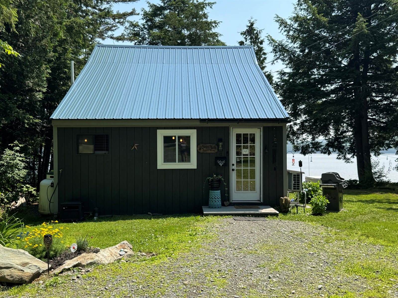 12 Beech Ridge Drive, Abbot, ME 04406