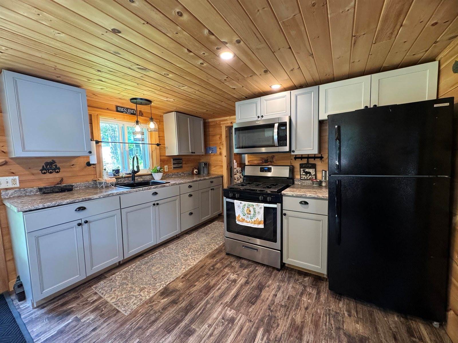 12 Beech Ridge Drive, Abbot, ME 04406