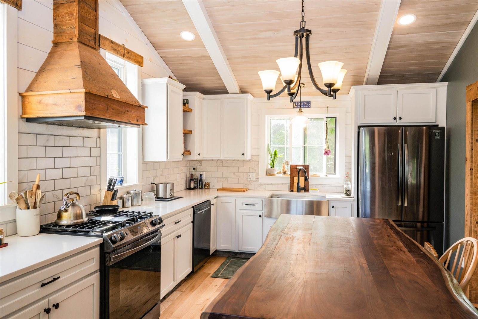 17 Green Street, Dover-Foxcroft, ME 04426