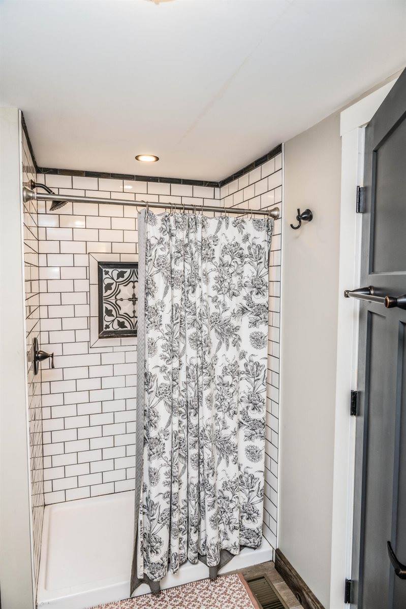 17 Green Street, Dover-Foxcroft, ME 04426