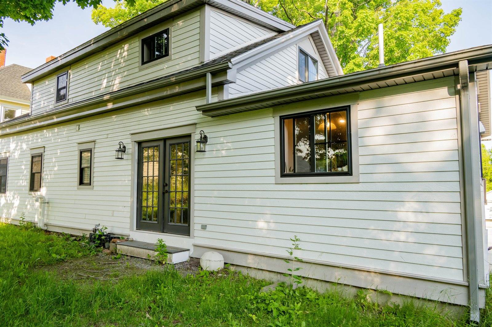 17 Green Street, Dover-Foxcroft, ME 04426