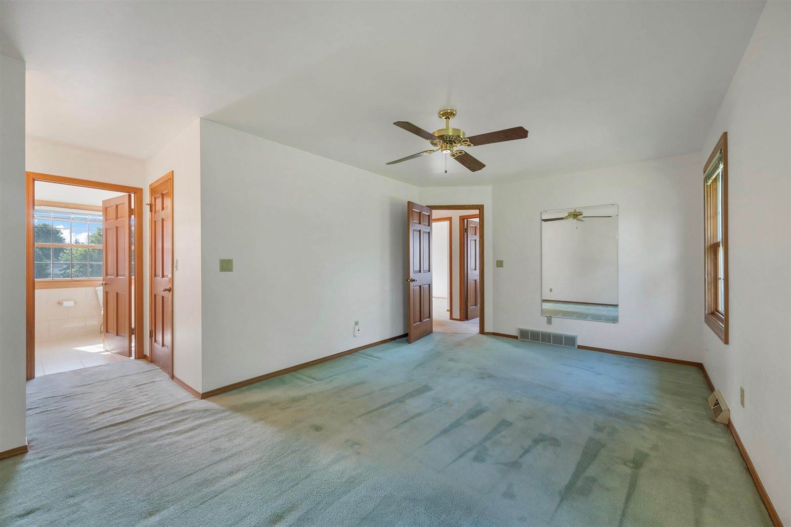 3912 East Saint Croix Circle, Green Bay, WI 54301