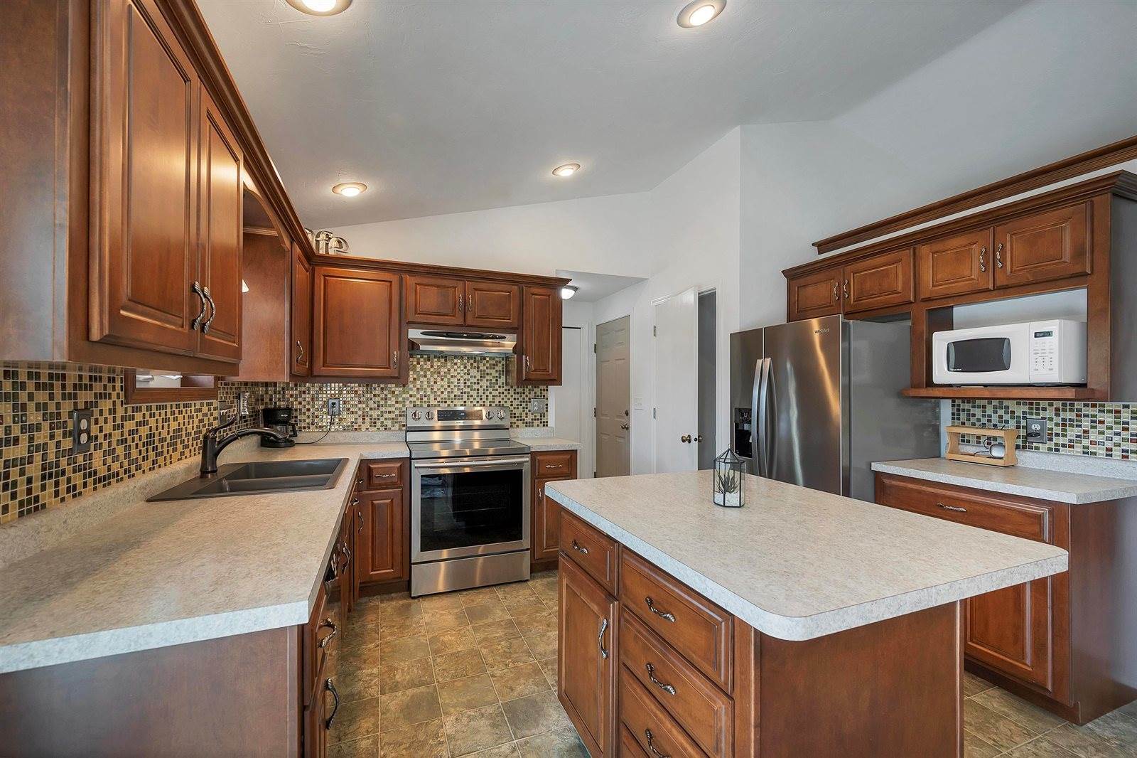 1216 South 9TH Street, De Pere, WI 54115