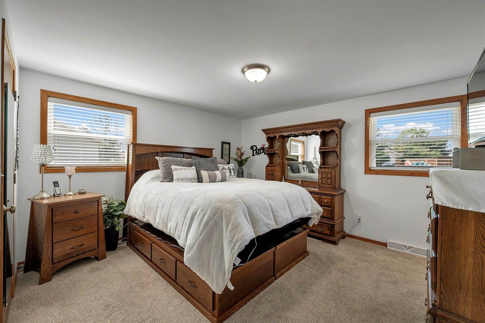 1216 South 9TH Street, De Pere, WI 54115