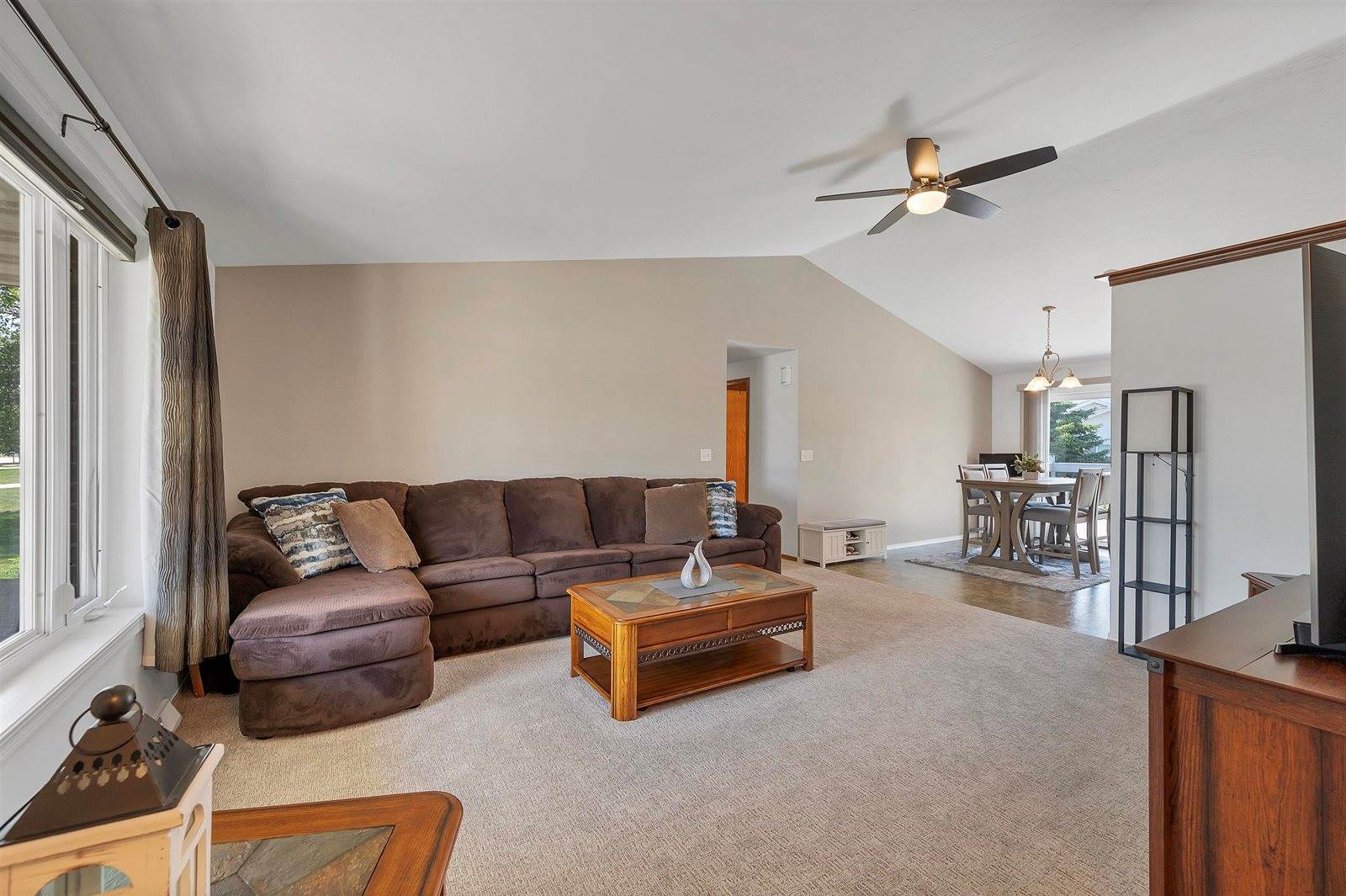 1216 South 9TH Street, De Pere, WI 54115