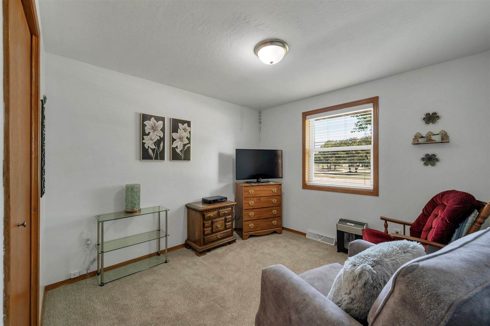 1216 South 9TH Street, De Pere, WI 54115