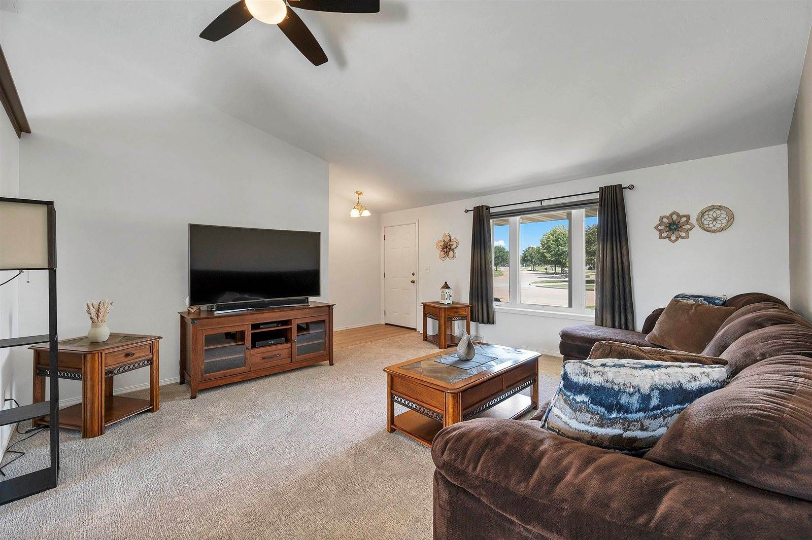 1216 South 9TH Street, De Pere, WI 54115