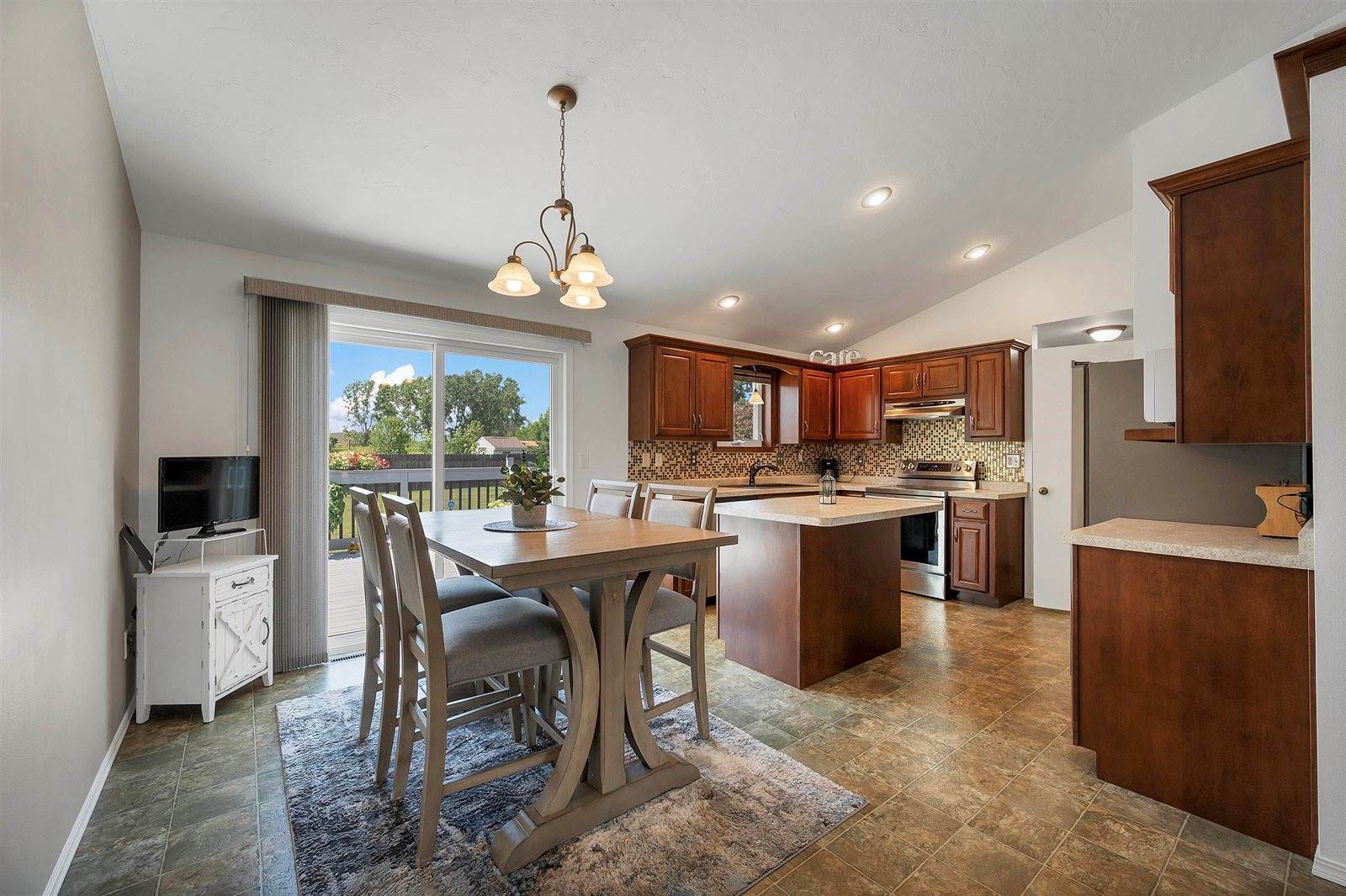 1216 South 9TH Street, De Pere, WI 54115