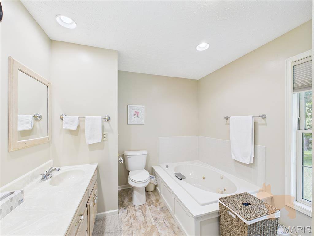 25201 Highway 7, Richland, MO 65556