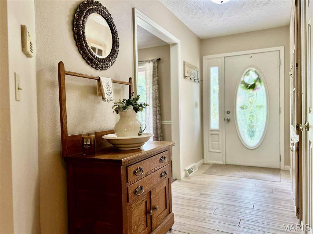 25201 Highway 7, Richland, MO 65556