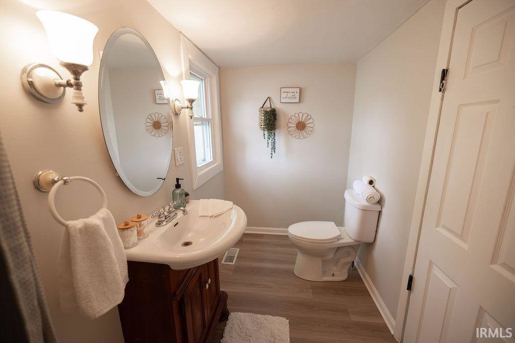 802 W 13th Street, Muncie, IN 47302